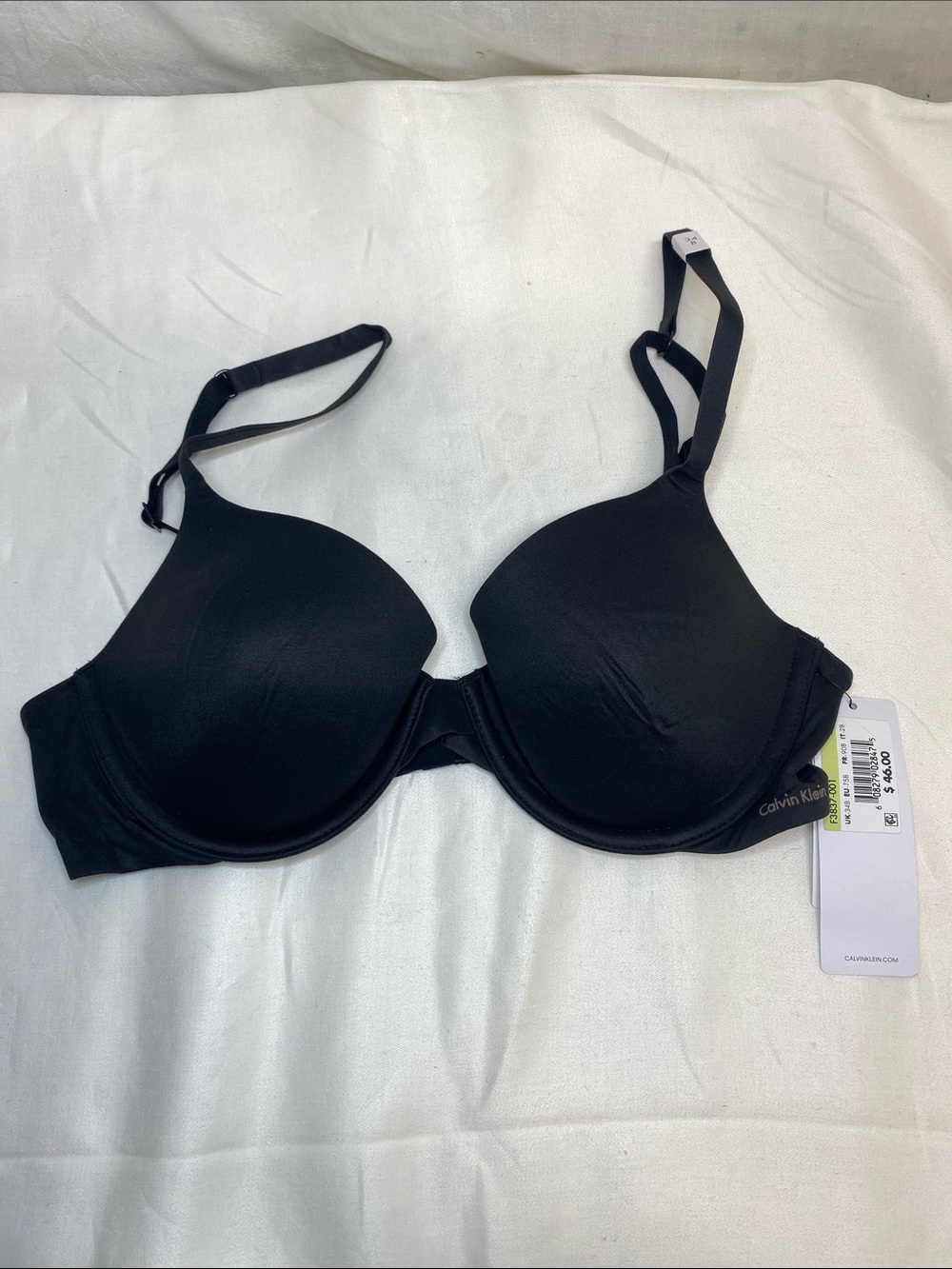 Calvin Klein black bra 34b full coverage lightly lined NWT